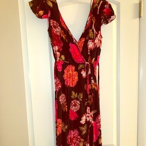 RED AND BLACK FORAL MAXI/WRAP DRESS
